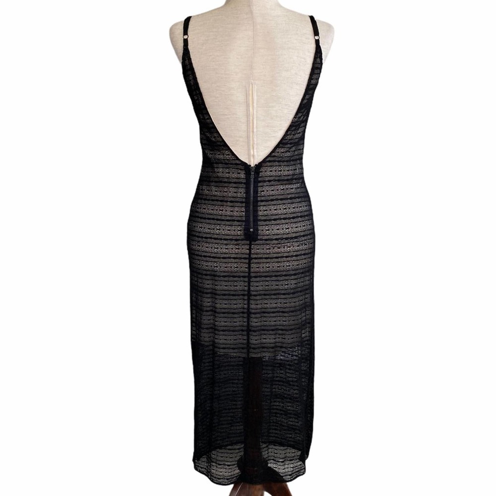 ⭐️ SOLD ⭐️ ALICE & OLIVIA Lace Overlay Dress - Picture 5 of 9